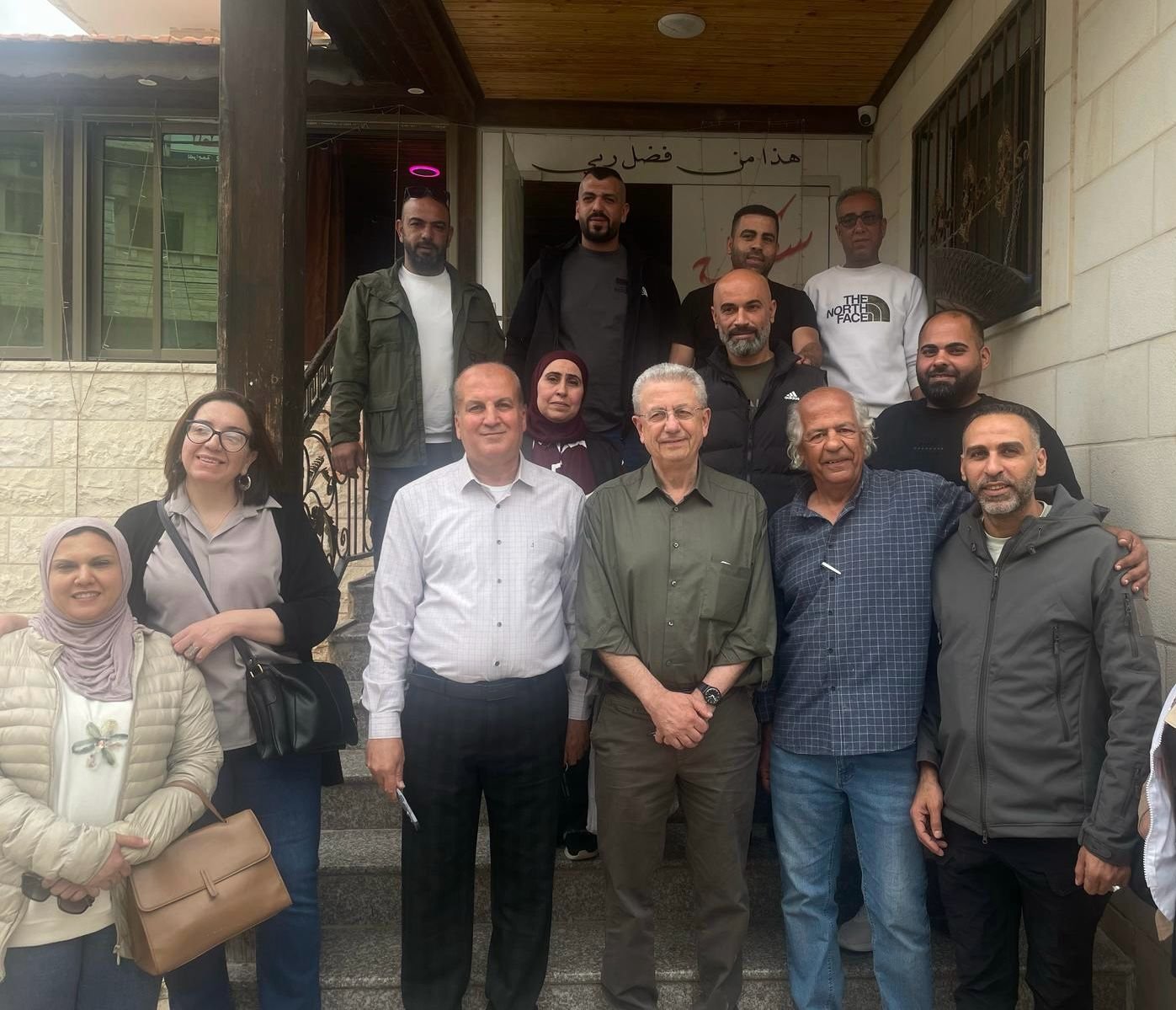 د . البرغوثي يتفقد جنين و يلتقي أهالي المخيم ويطلع على اوضاعهم